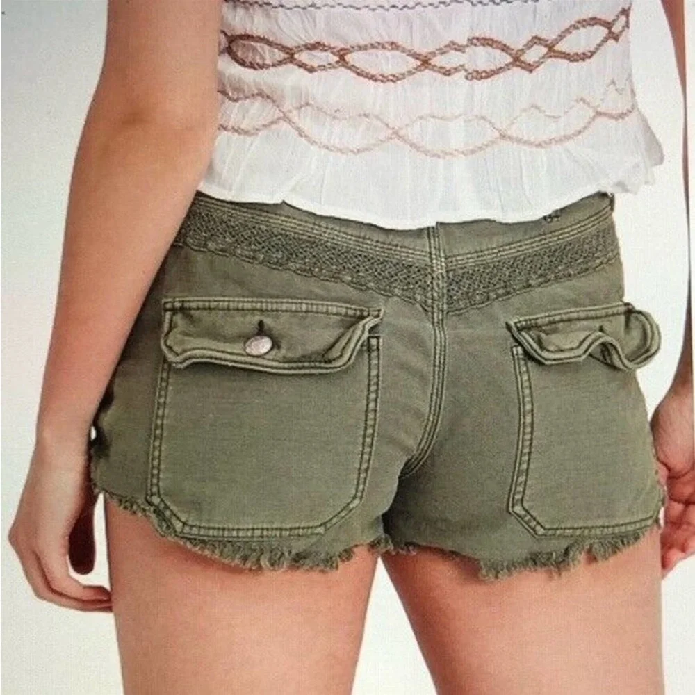FREE PEOPLE Moss Green Great Expectations Button Fly Crochet Mini Short …